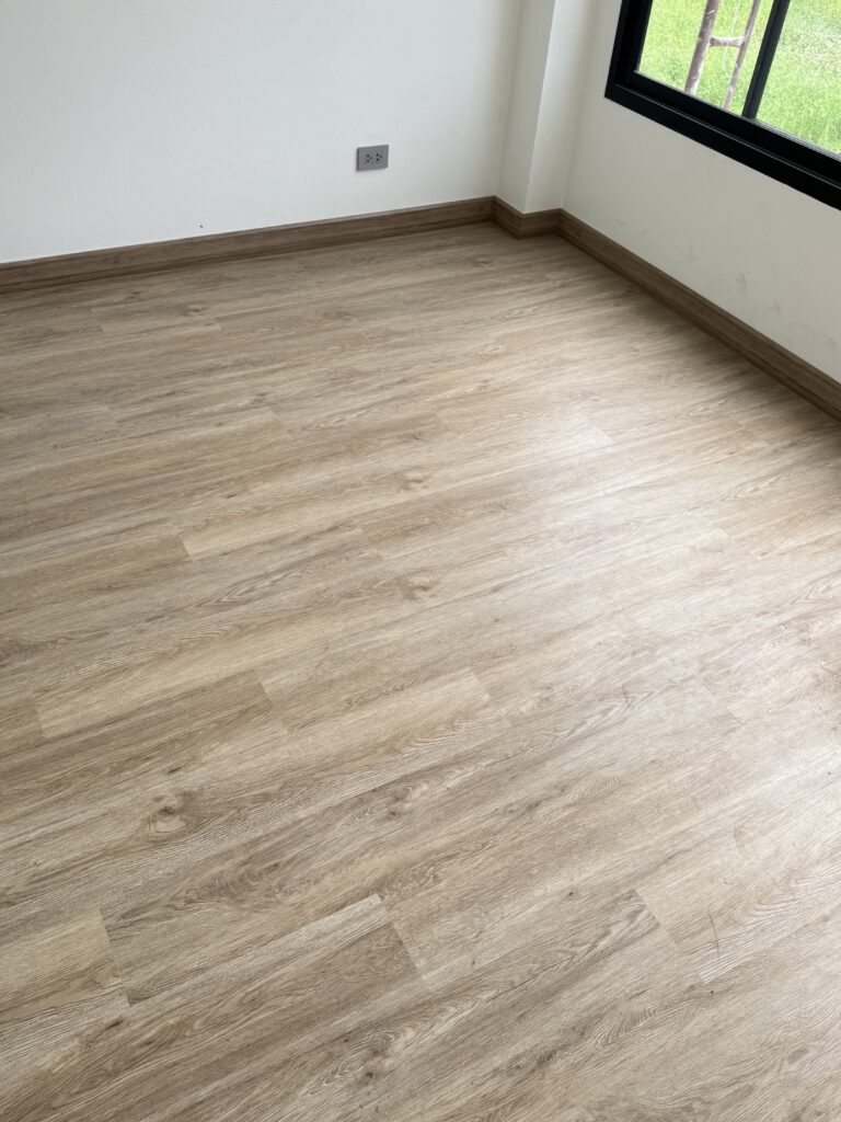 กระเบื้องยาง spc